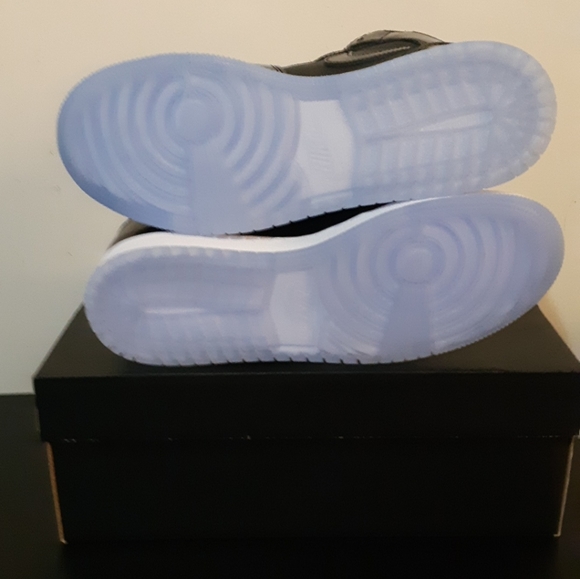 Air Jordan 1 SE SPACE JAM - Picture 6 of 9